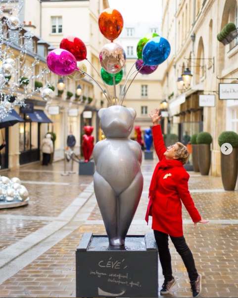 glossy-teddy-village-royal-paris-8-ceve-sculpture